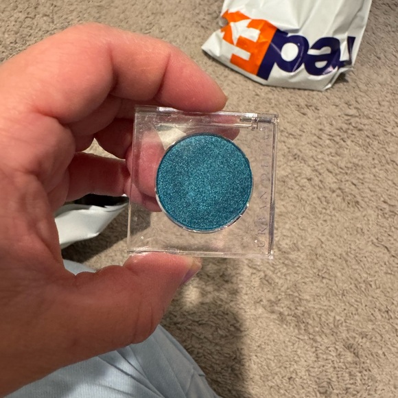 Adidas Lipstick Collection - Bold Red and Classic Black - Picture 6 of 9